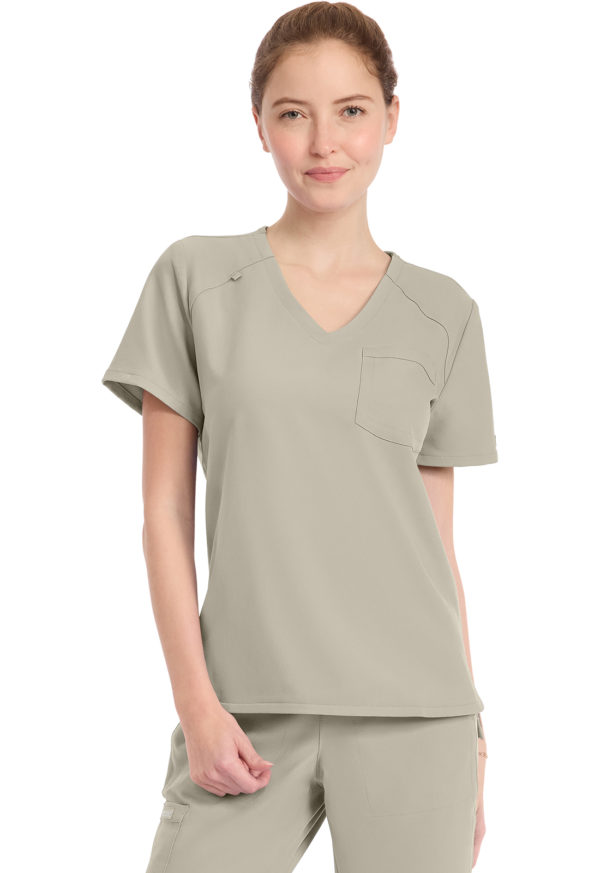 Tuck-in V-Neck Top - Image 10